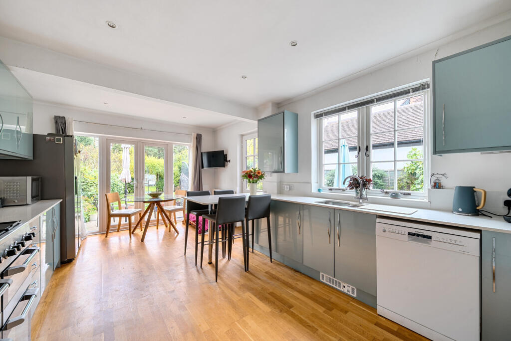 1364674-9-68e66ac...