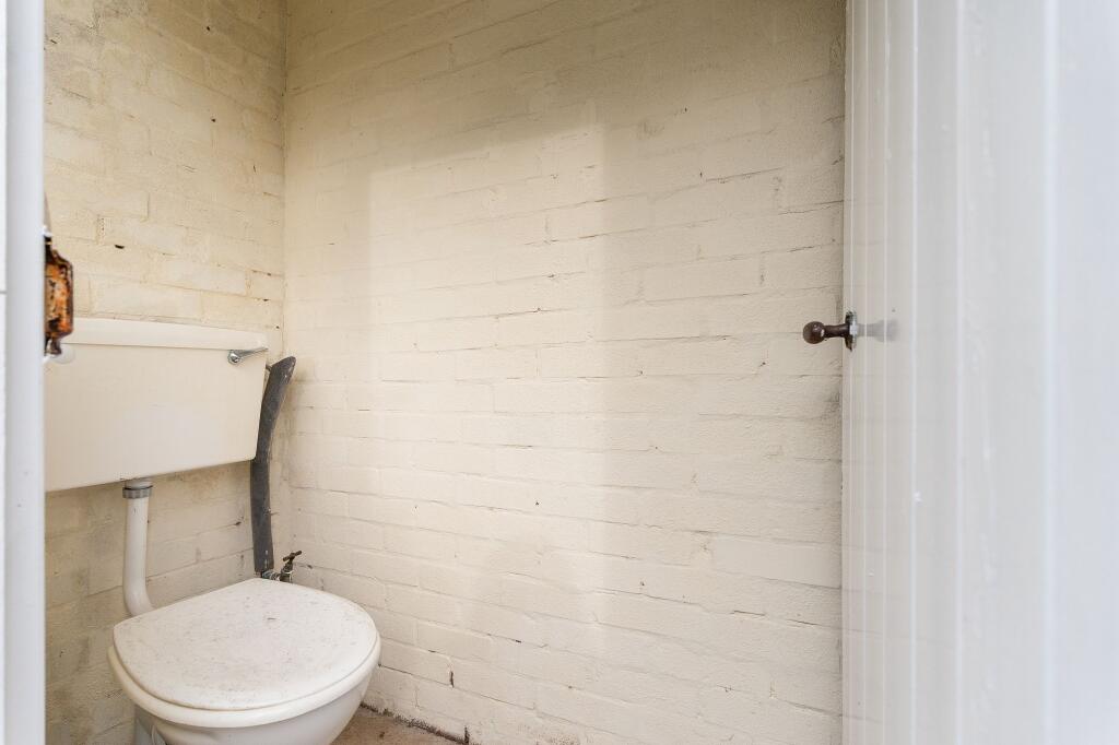 Outside Wc