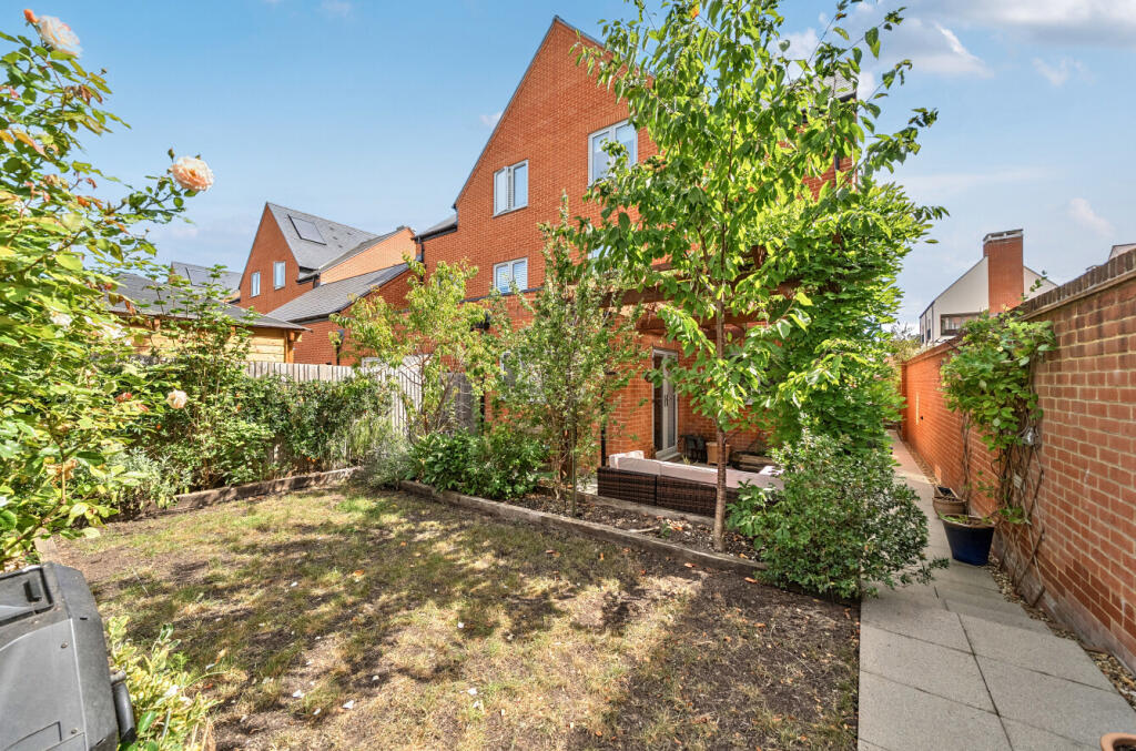 1339826-4-68ad9b4...