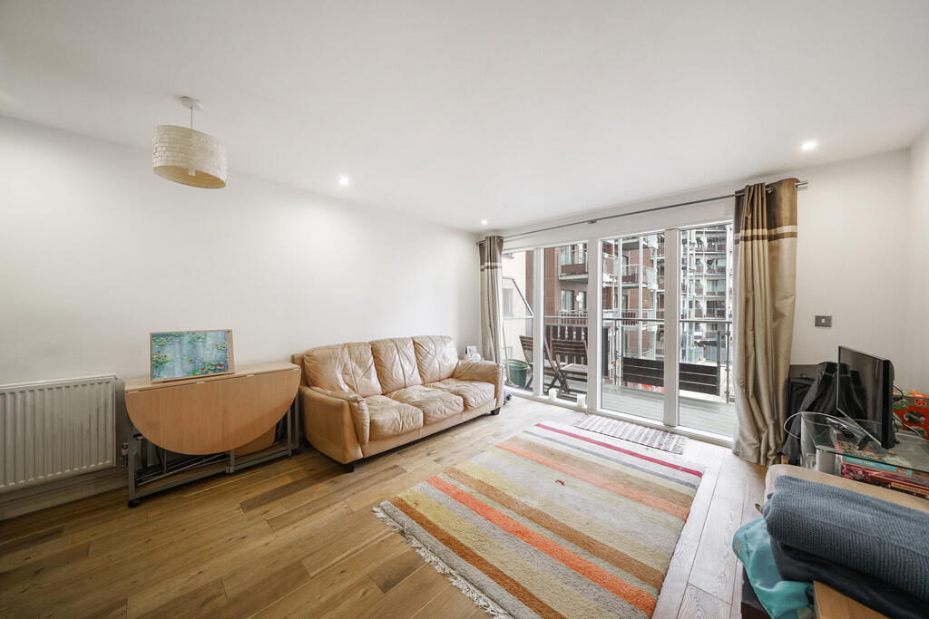 8 Seren Park Gard...