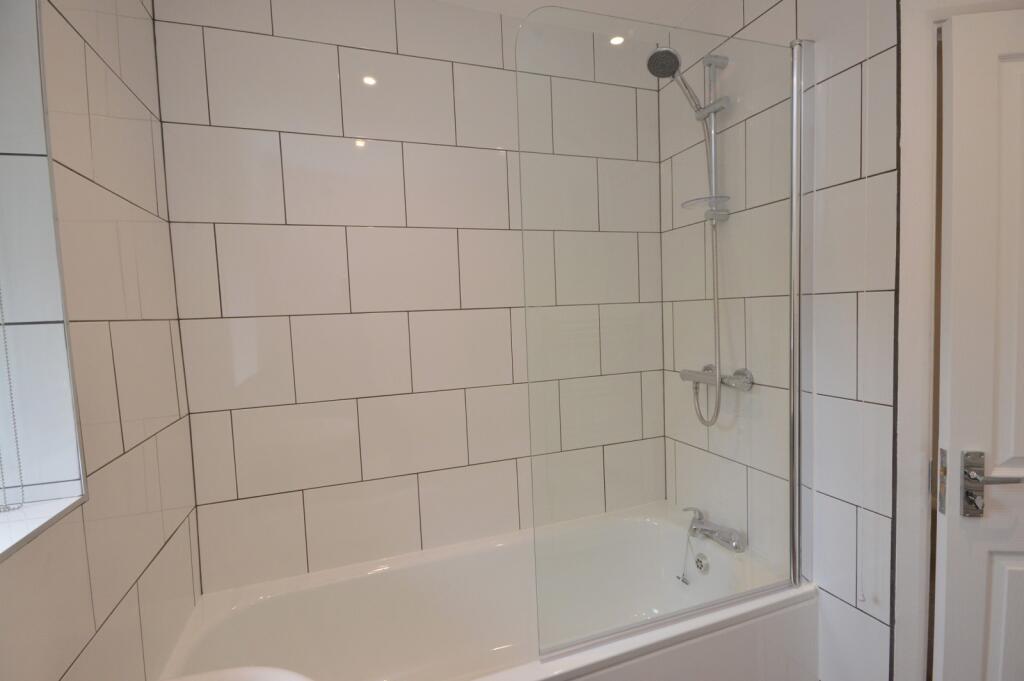 Bathroom 1 Extra Photo