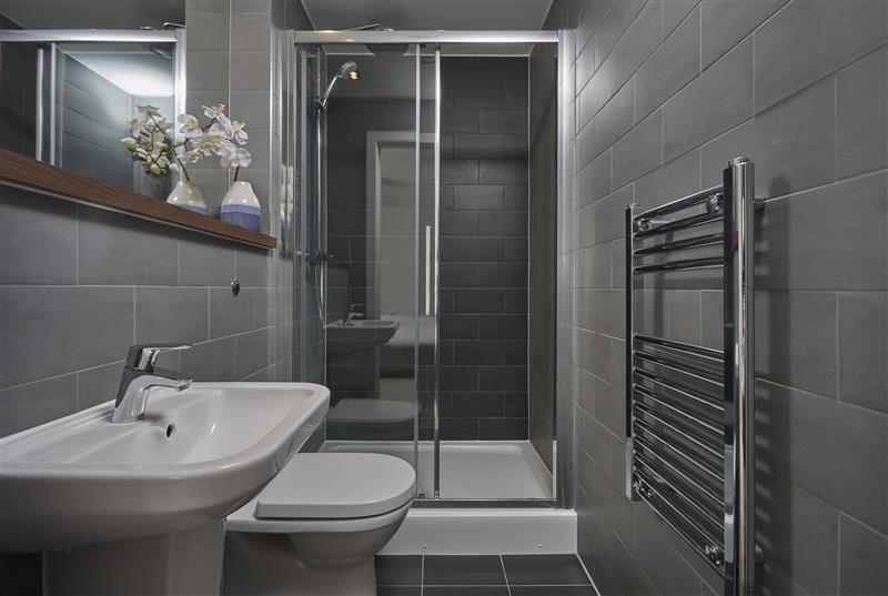 JLL Apartment 180...