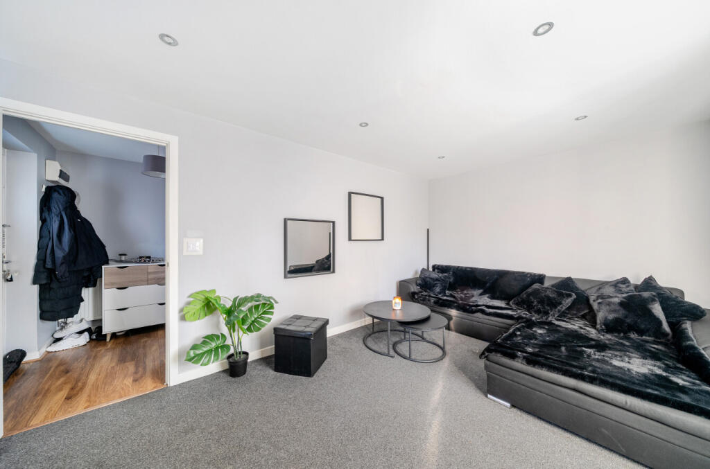 1382160-15-6915b2...