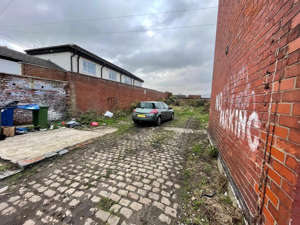 WhatsApp Image 2025-11-07 at 14.46.15_45764b2f.jpg