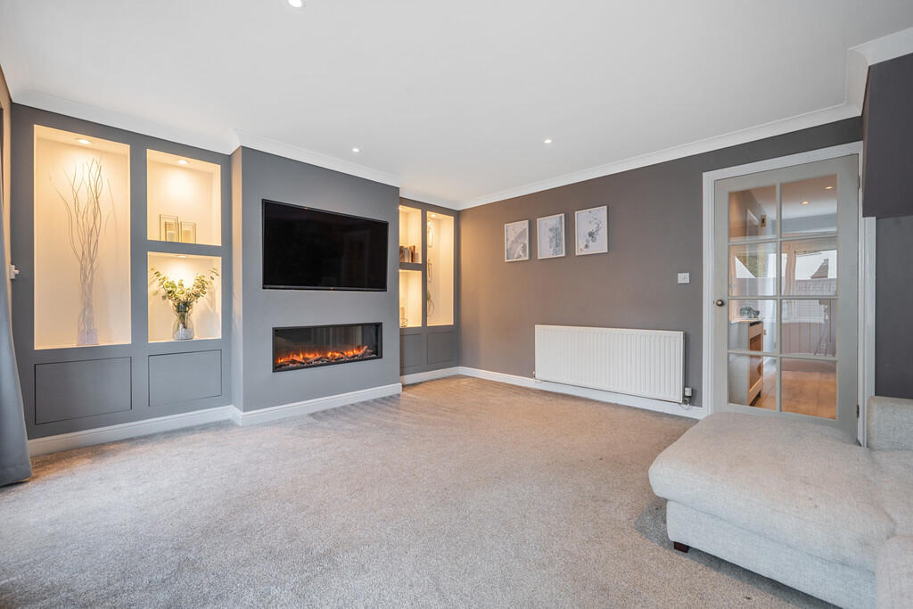 Living/Dining Roo...