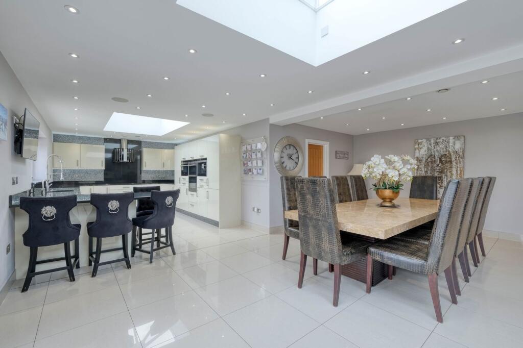 Open Plan Kitchen/Dining/Family area