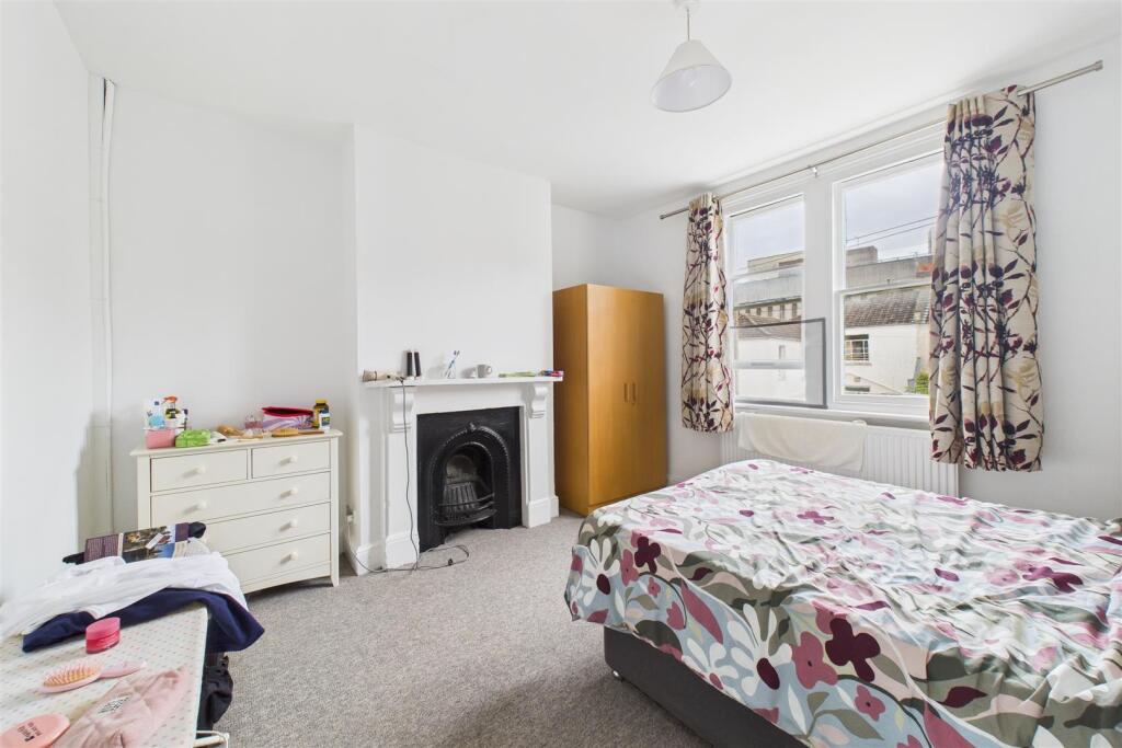 5 Osborne Villas, Kingsdown, Bristol, BS2 8BP | Fr