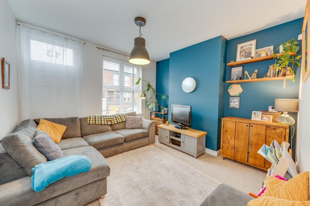 KITCHEN, DINER AND LIVING ROOM