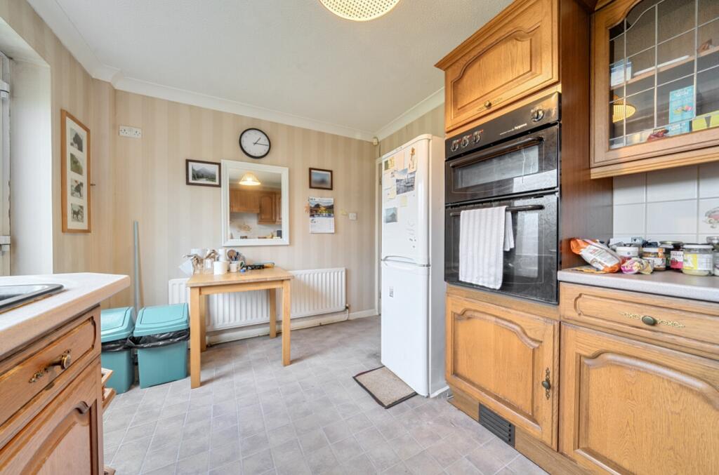 1376284-13-690a0bba82795