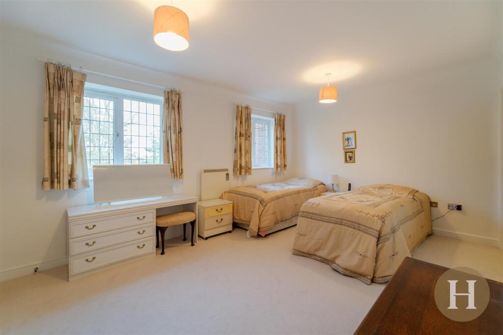 Hadleigh Estate Agents-5.jpg