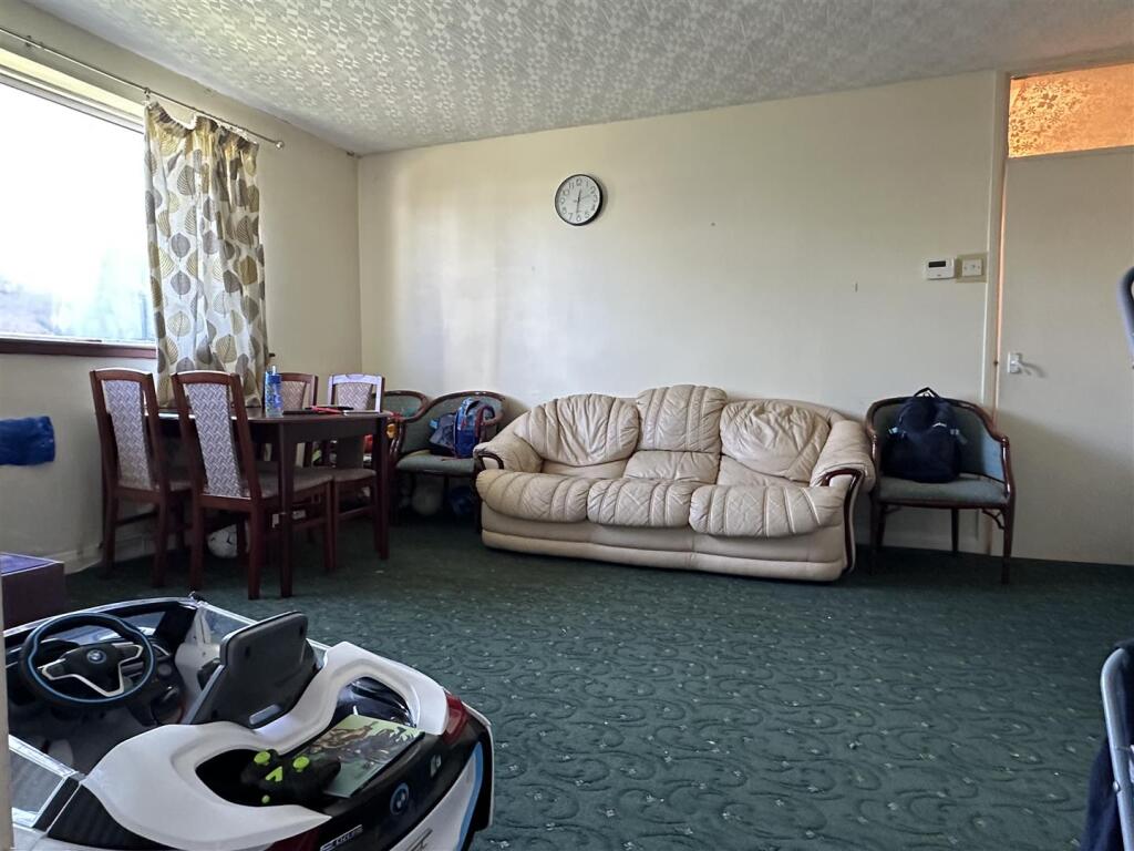 Lounge Dining Room