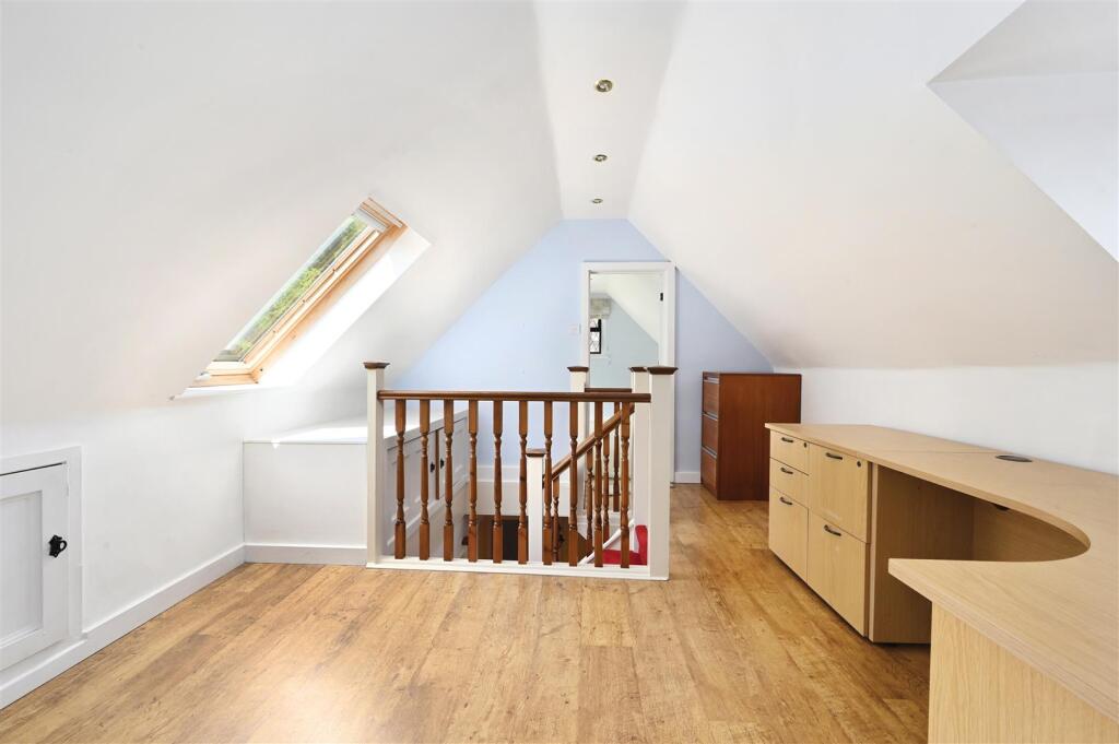 tudor-lodge-bn3 (17).jpg