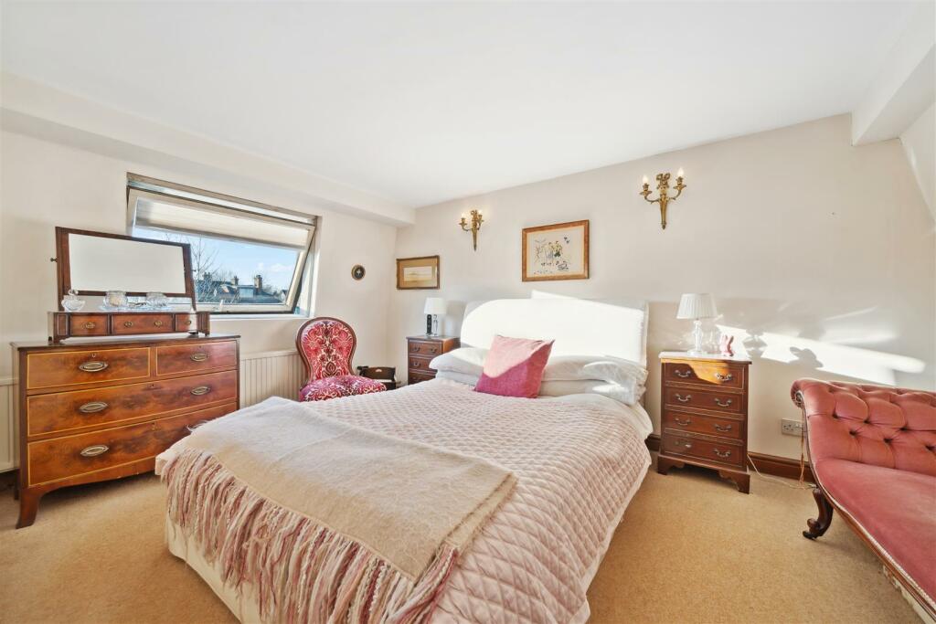 Devonshire Passage, W4 - FOR SALE