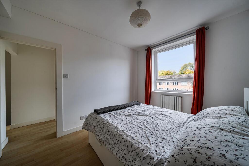 New Parade - Bed 2.jpg