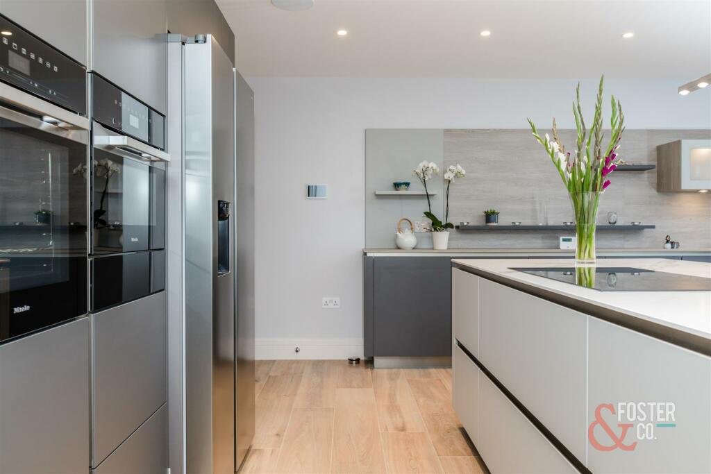 Meadow Close 3-7.JPG