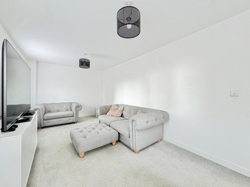 27 Oak Tree Road, Great Glen, Leicester, LE8 9HP