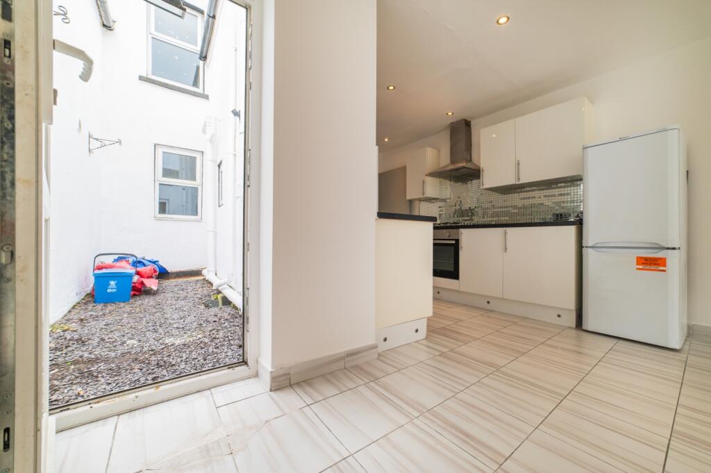 Call 02920 454555 to secure your viewing_9