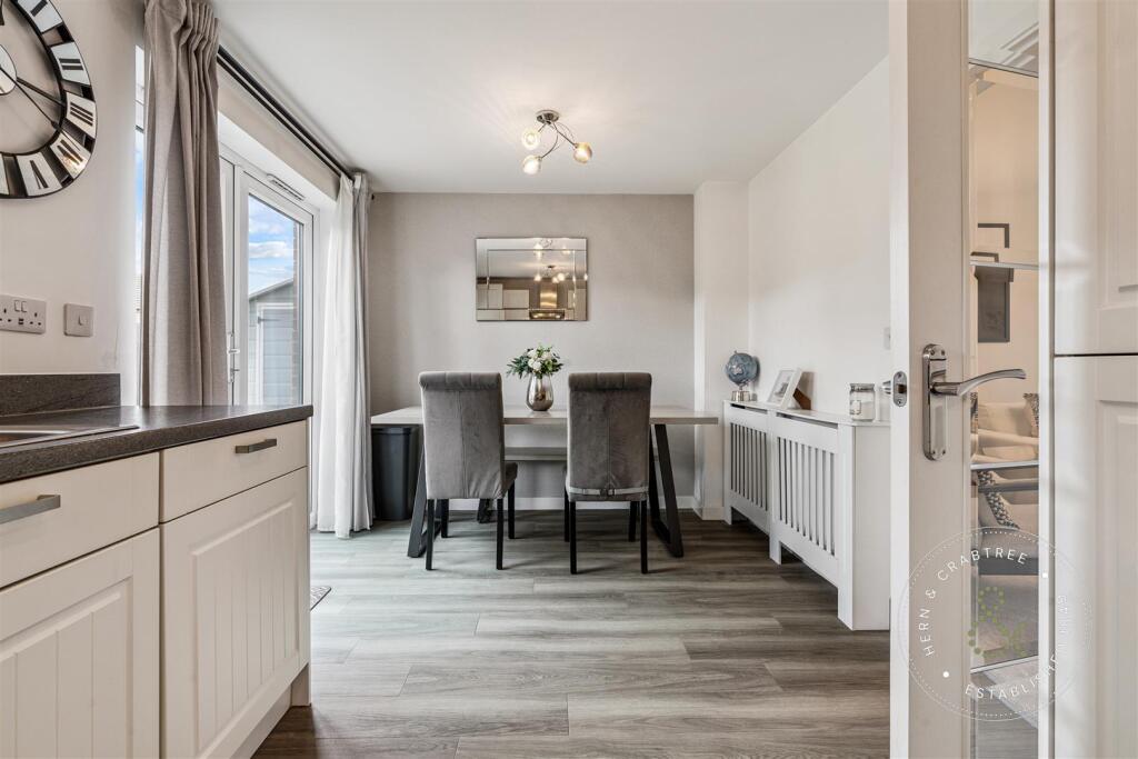 Mortimer Avenue, St Ederyns, Hern Crabtree (2).jpg