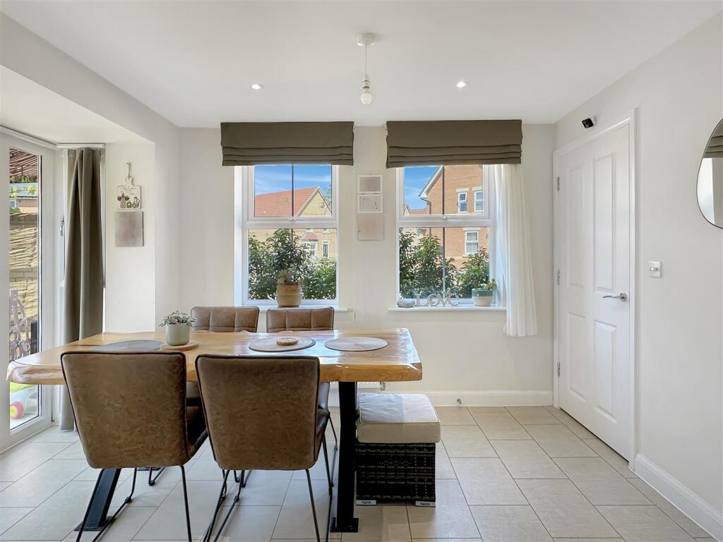Dining Room (2)