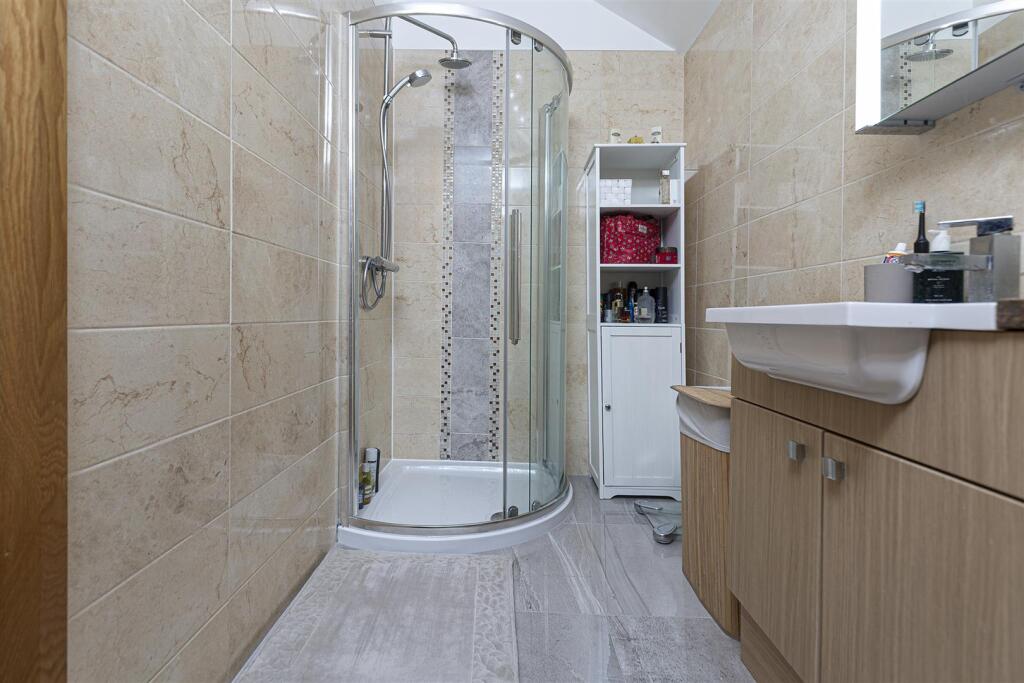En Suite Shower Room