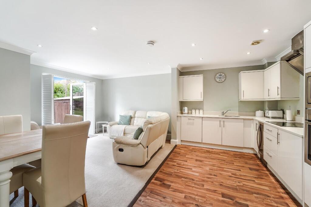 FURZE HILL COURT (5).jpg