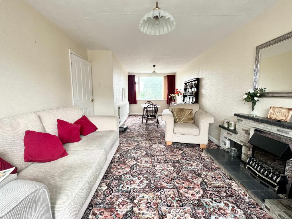 OPEN PLAN LIVING DINING ROOM
