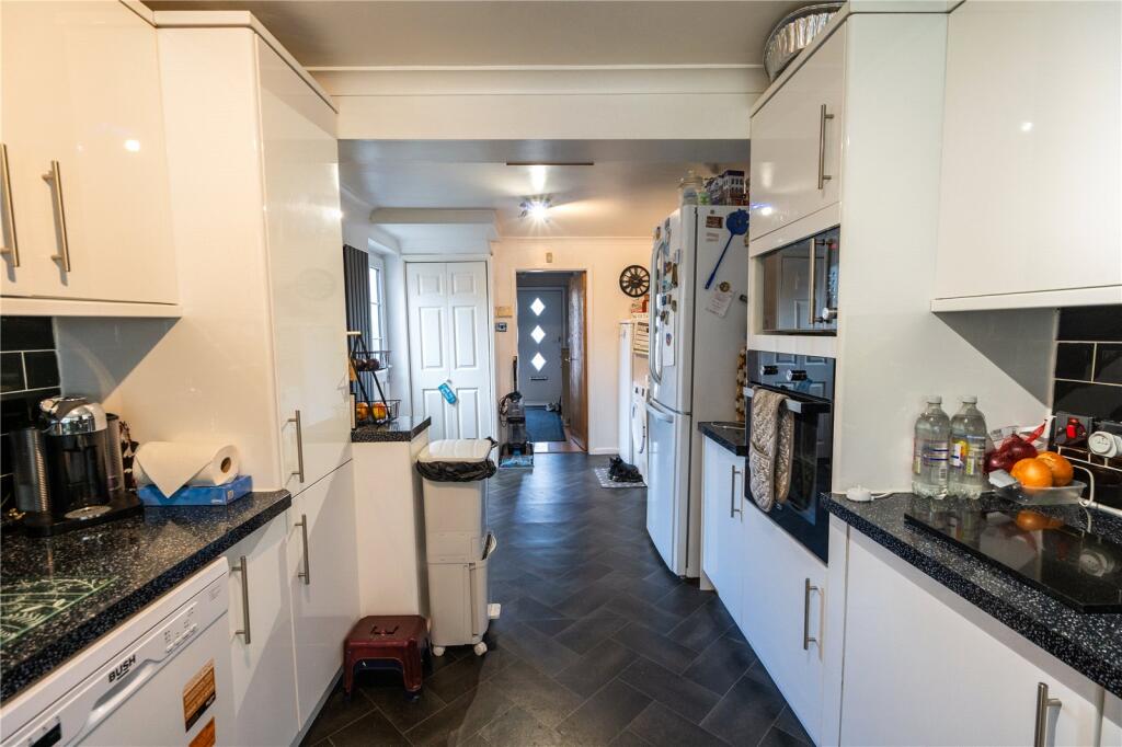 Kitchen (2)