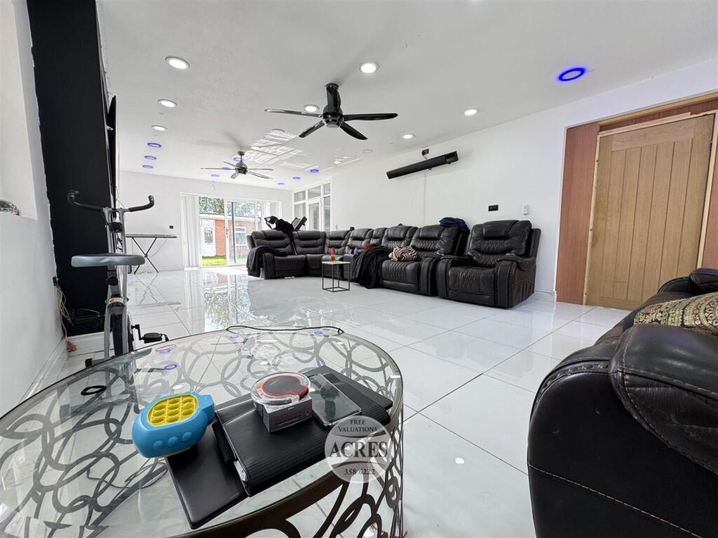 IMG_1615 (Large).jpg