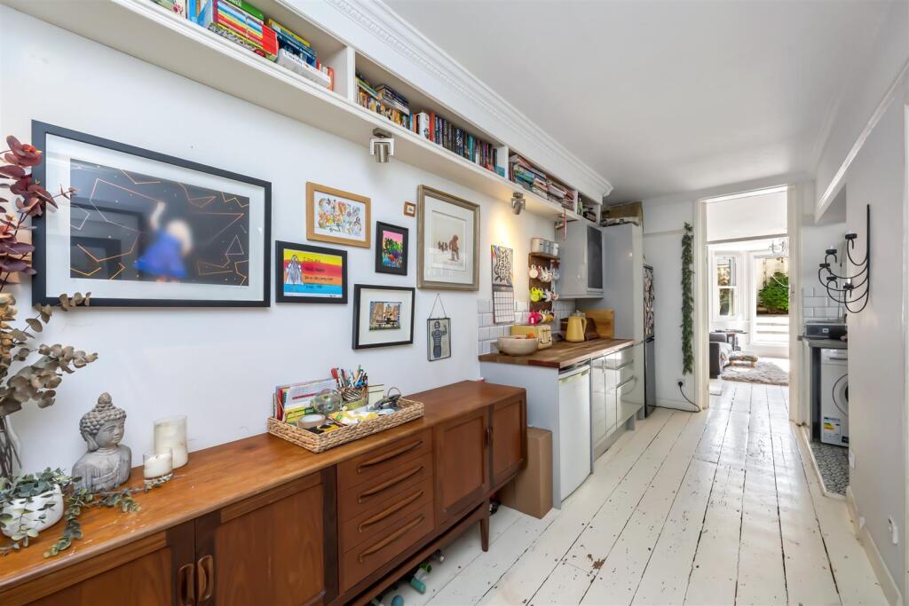 St Aubyns 59A-016.jpg