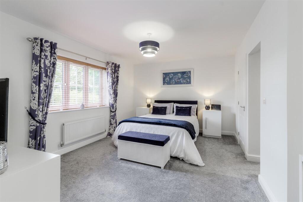 51 Boulters Lane, Wood End