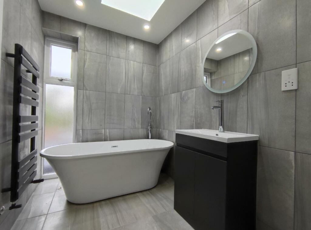Bedroom 1 En-Suite