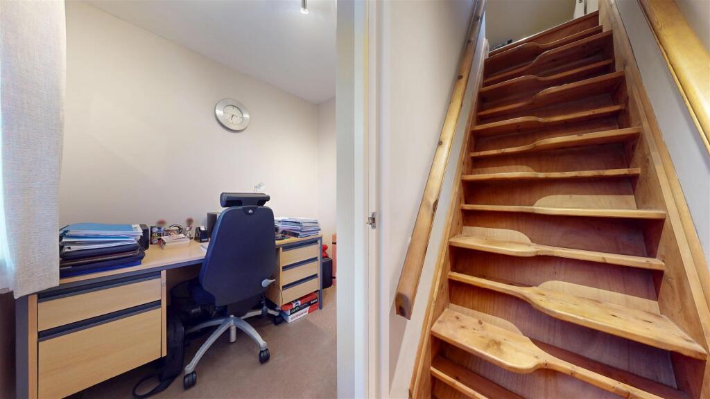 Eagle Crescent Office