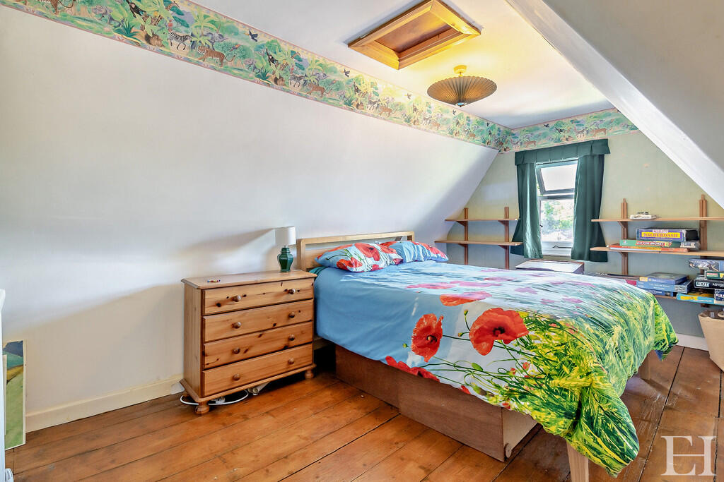 8646346-interiorW...