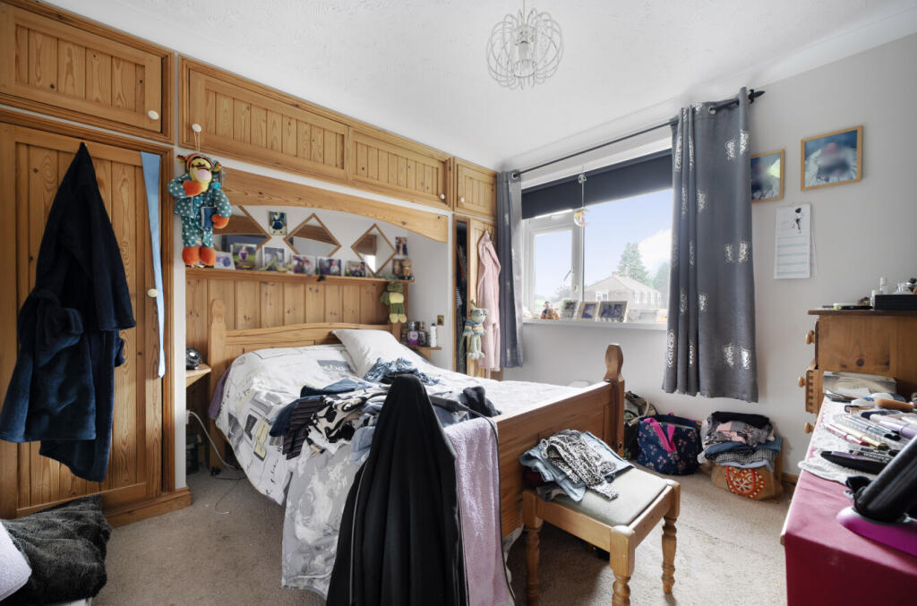 1317645-4-685c1de...