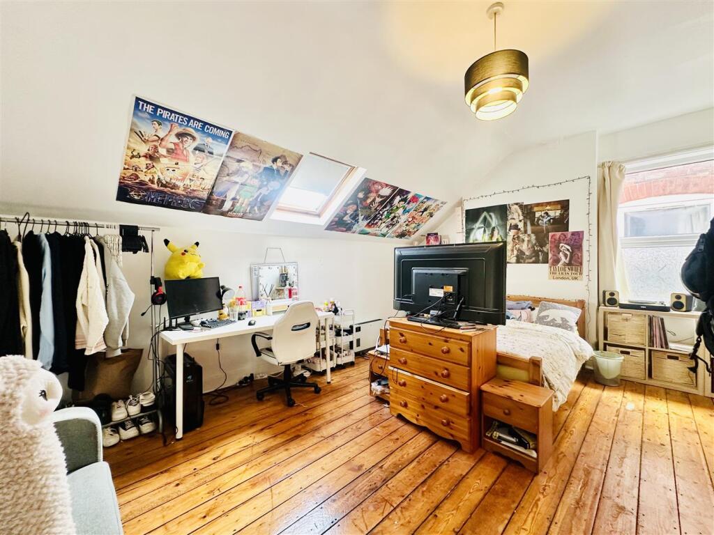 Bedroom 6