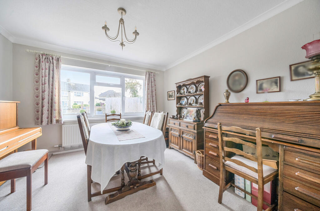 13542351368c964747d31d