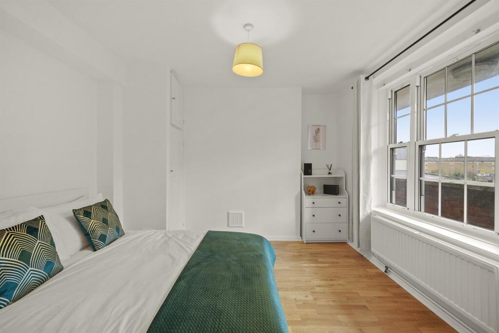 Main Bedroom 