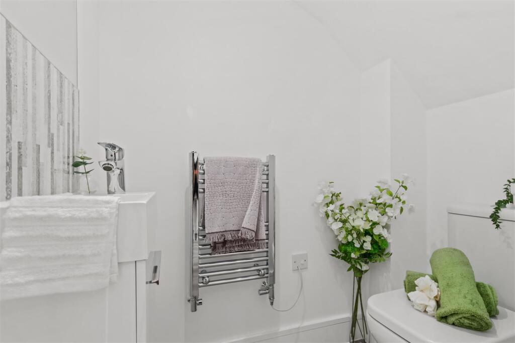 Cloakroom/WC
