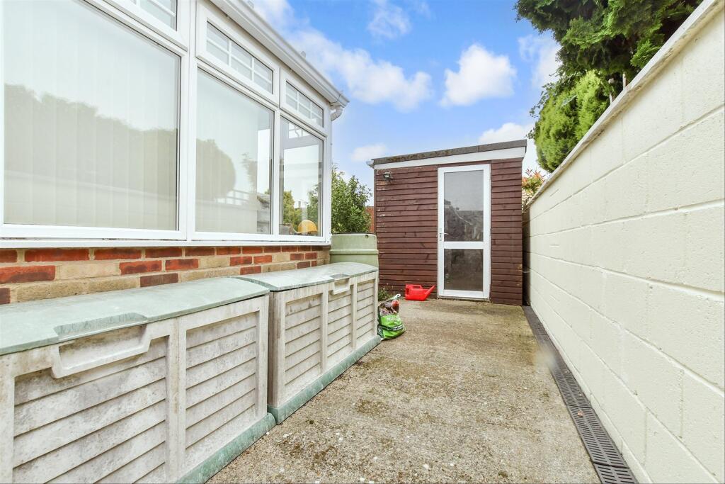 Workshop/Outbuildings