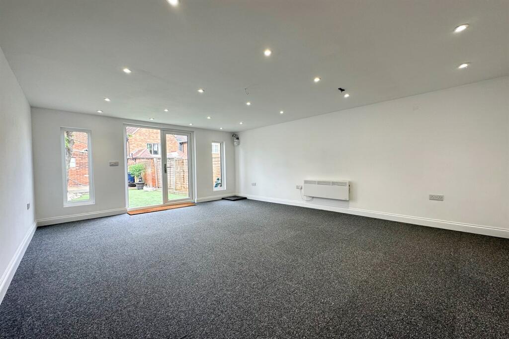 Garden room (Main)