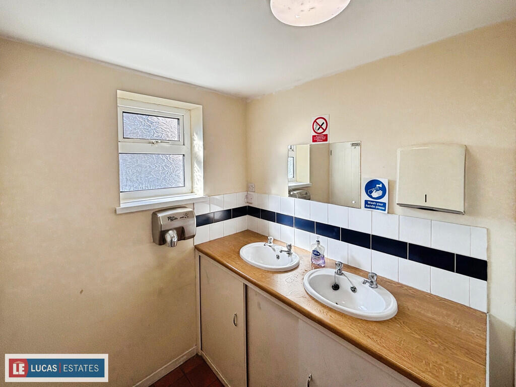 6b422eae-C3-4CA0-...