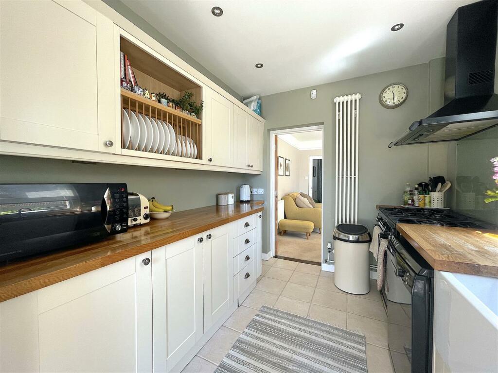Kitchen (2).jpeg