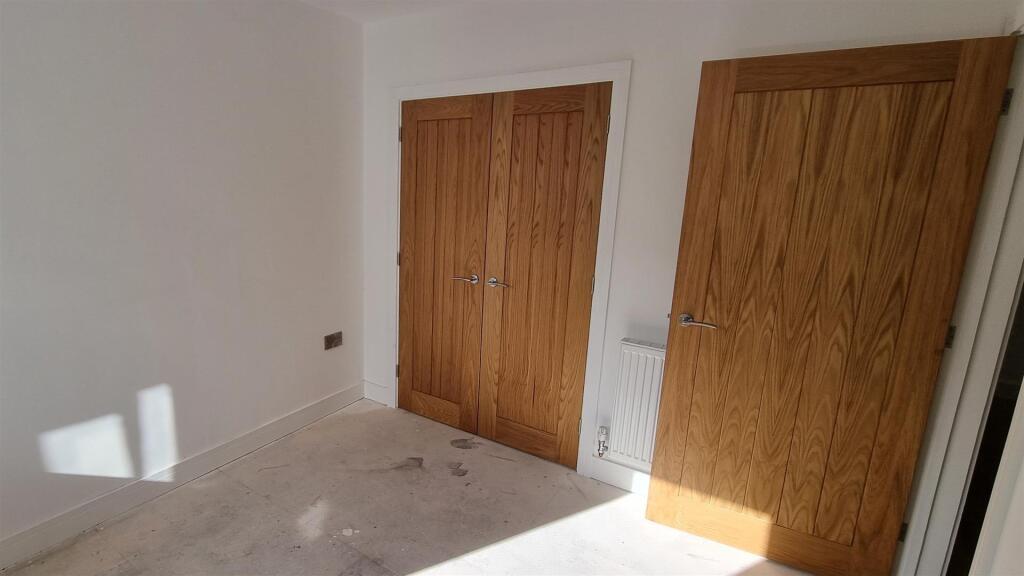 Bedroom 2 5 Argray.jpg
