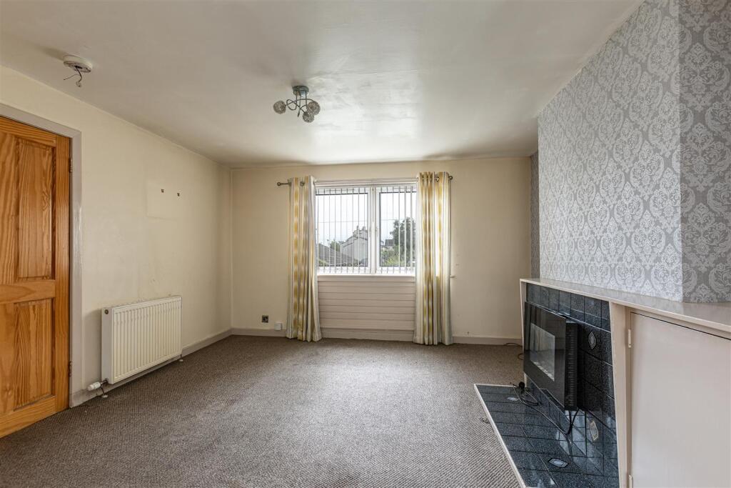 8 Whitefield Crescent Newtown St Boswells 10.jpg