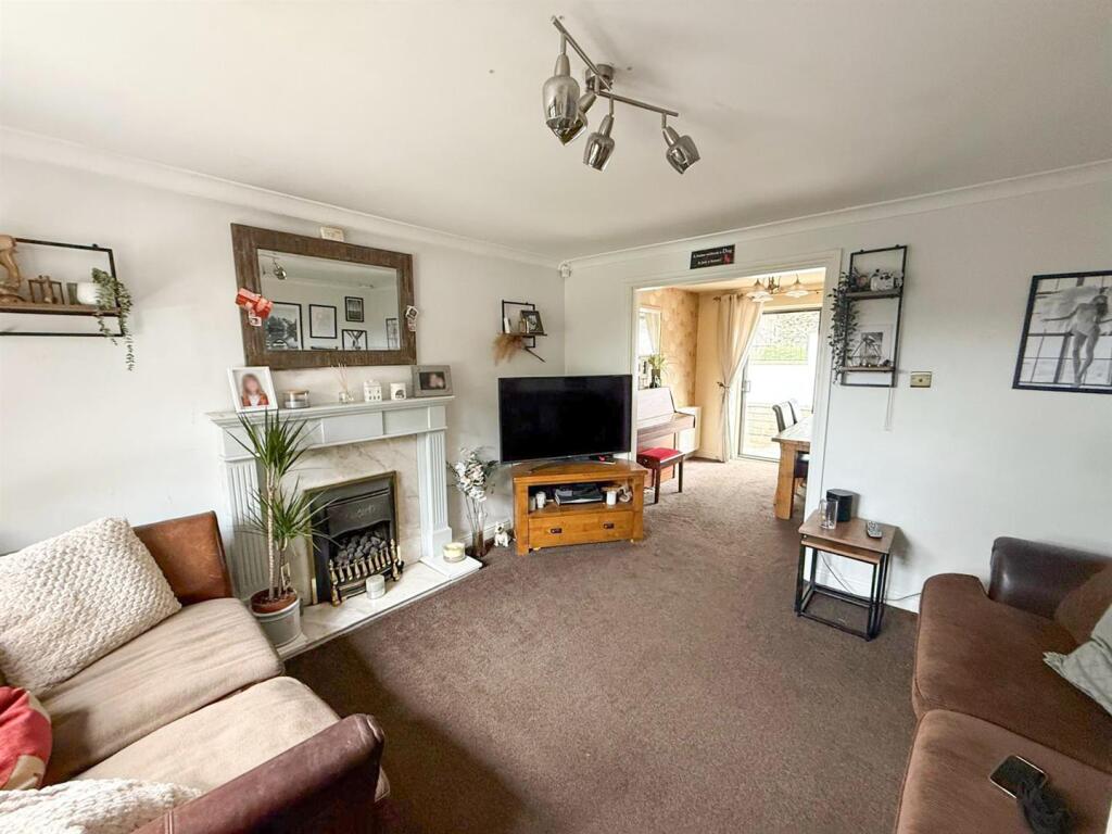 Four bed detached house, Silsden 2