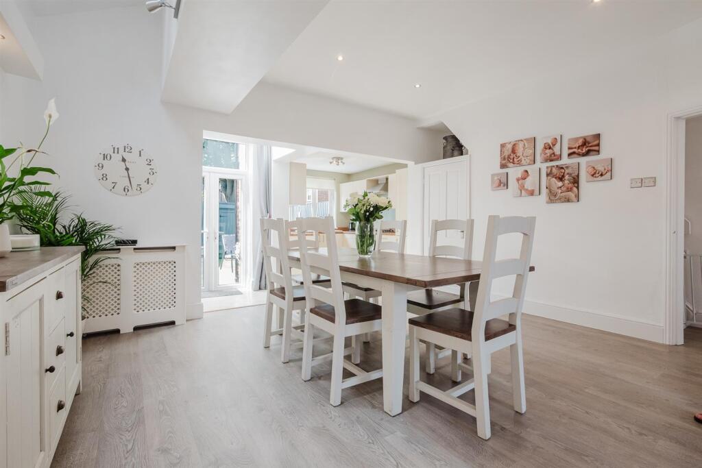 Live In Dining Kitchen