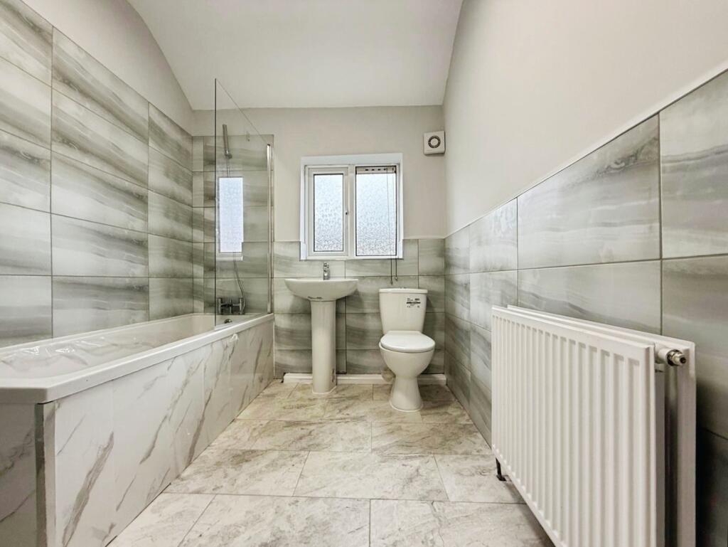 pbox-bathroom-337311.jpg
