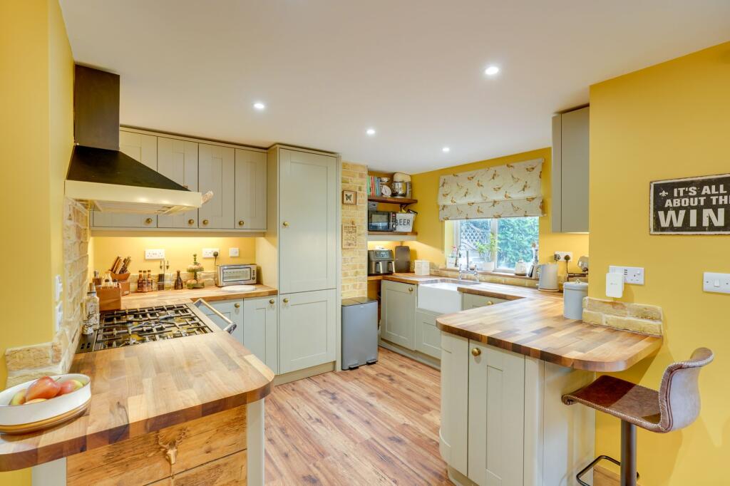 Kitchen / Dining Room