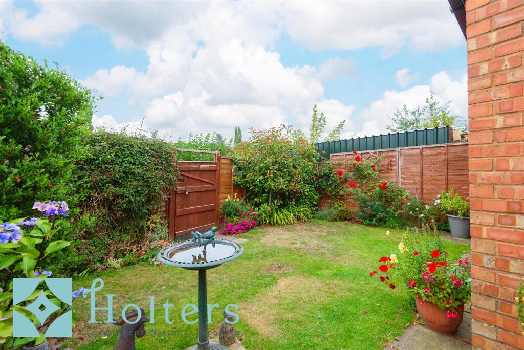 13 Llewellyn Road, Kington-09.jpg