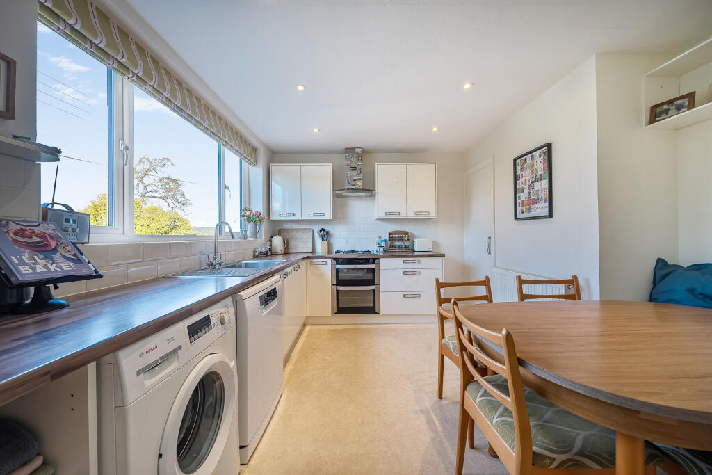 Kitchen / Breakfast Room